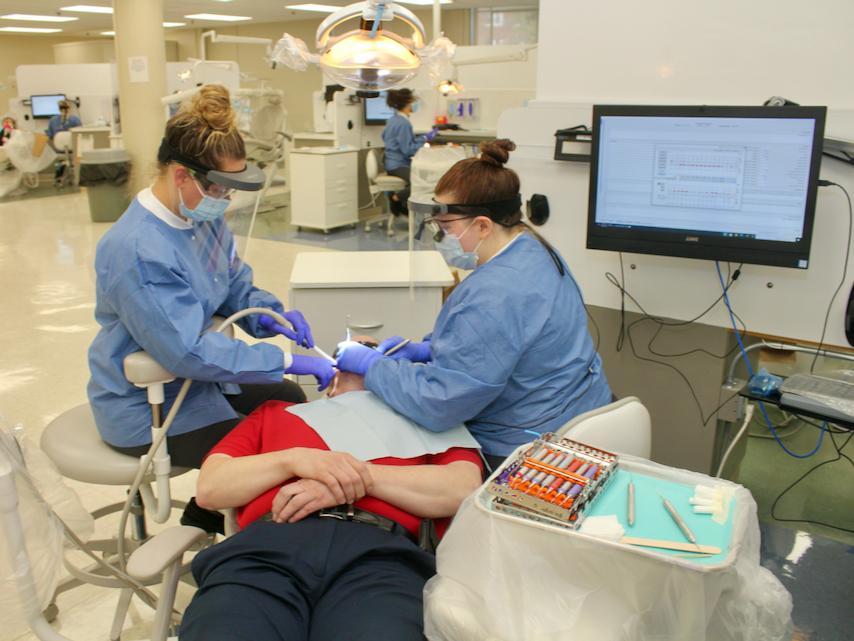 Dental Assistant students in Dental Hygiene Clinic